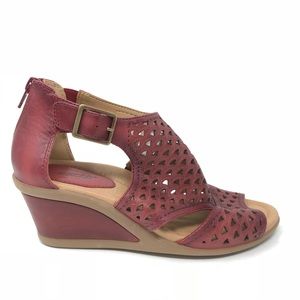 earth red sandals